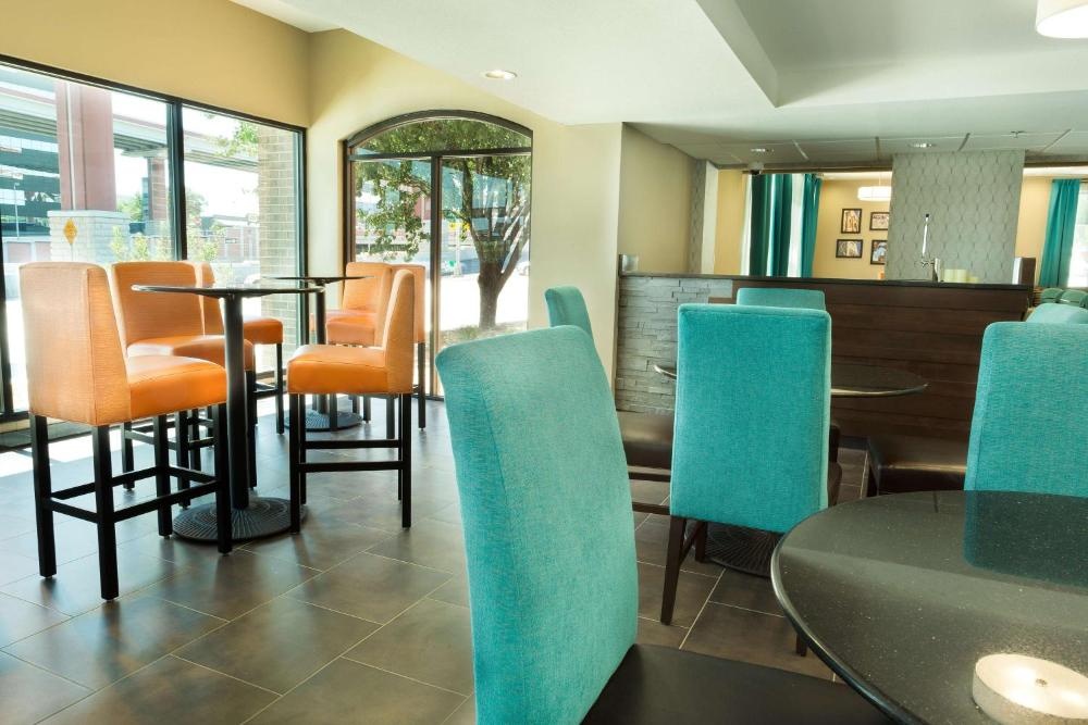 Deluxe Queen Room with Two Queen Beds